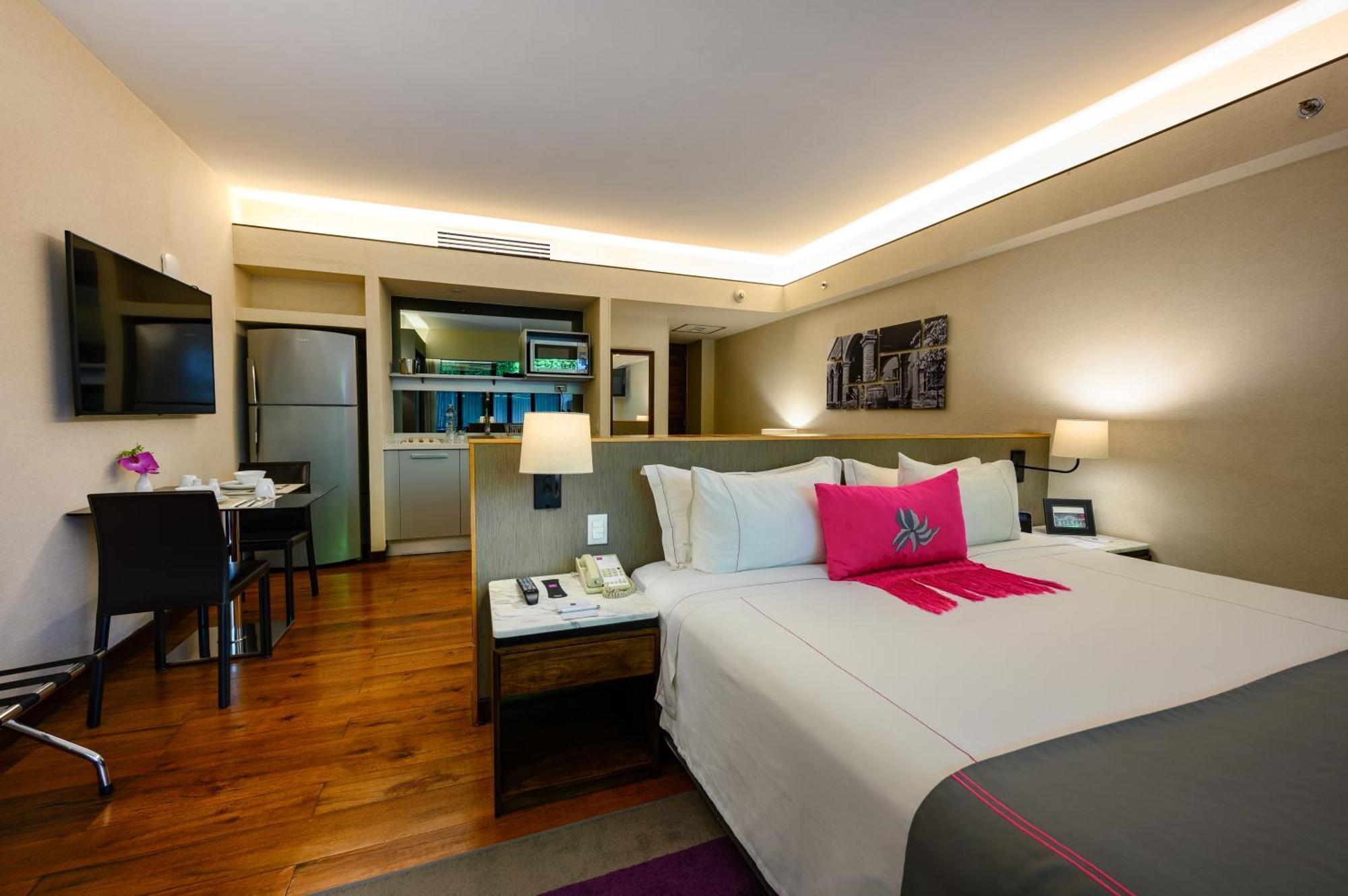 Las Suites Campos Eliseos Mexico by Eksteriør bilde